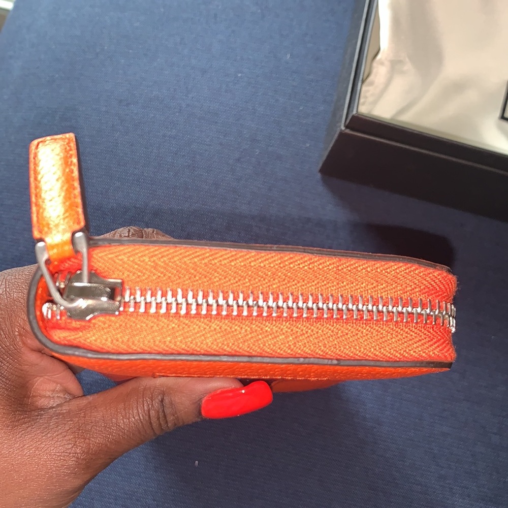 Authentic New Gucci Stripe Wallet - Picture 6 of 8
